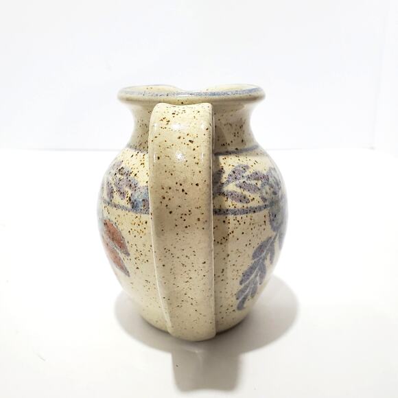 Vtg Studio Pottery Creamer Beige Speckled with Blue Flowers Leaves Signed 4.5" - Picture 5 of 12
